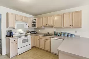 34 Pleasant St, Windham, NH 03087 - Photo 2