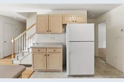 34 Pleasant St #34, Windham, NH 03087 - Photo 4