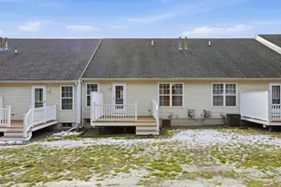 34 Pleasant St, Windham, NH 03087 - Photo 24