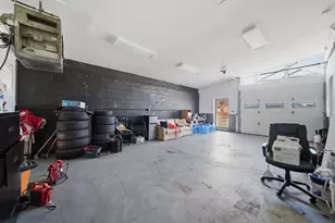 98 Foster St, Peabody, MA 01960 - Photo 24