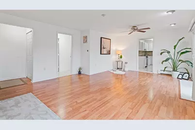 101 Edgelawn Ave #11, North Andover, MA 01845 - Photo 16