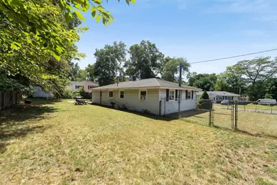 87 Sherman St, Brockton, MA 02302 - Photo 2