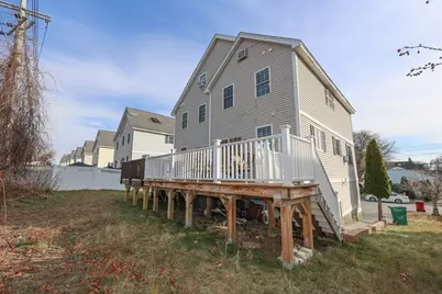 117 Manchester St #B, Lowell, MA 01852 - Photo 14