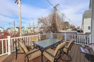 117 Manchester St, Lowell, MA 01852 - Photo 12