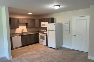 68 B Spring St, Mansfield, MA 02048 - Photo 2