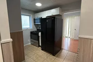 15 Hagraves St, Fall River, MA 02723 - Photo 2