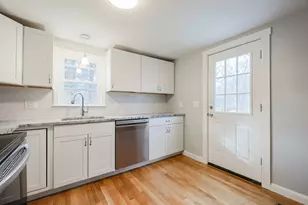 18 Huntington Ave, Plainville, MA 02762 - Photo 4