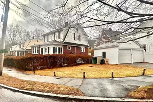 7 Parkway Crescent, Milton, MA 02186 - Photo 2