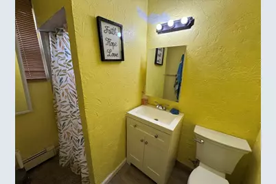 27 Harlow St, Worcester, MA 01605 - Photo 8