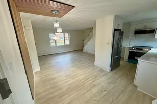 47 Bishop Dr, Framingham, MA 01702 - Photo 2