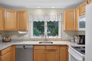 18 Windward St, Mashpee, MA 02649 - Photo 24