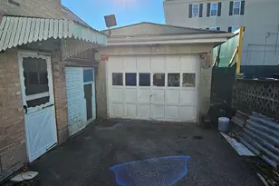 65 Beattie St, Fall River, MA 02723 - Photo 2