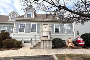 25 W Howard St, Quincy, MA 02169 - Photo 2