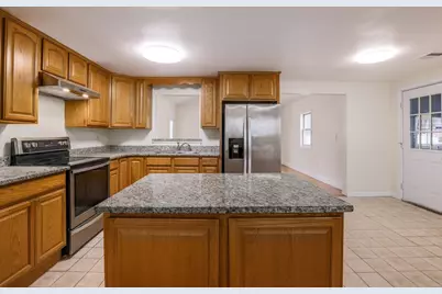 8 Leonard Dr, Southborough, MA 01772 - Photo 18