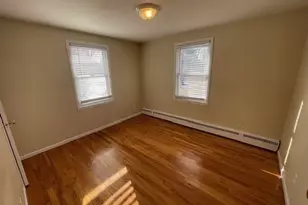 105 Brewster St, Springfield, MA 01119 - Photo 12