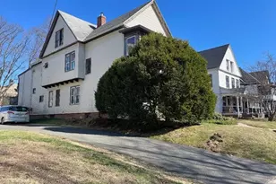 76 Nonotuck St, Holyoke, MA 01040 - Photo 2