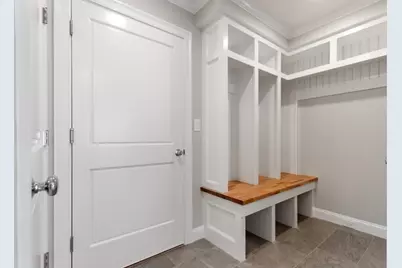 14 Piedmont Ave, Waltham, MA 02451 - Photo 8