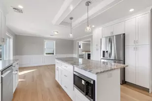 14 Piedmont Ave, Waltham, MA 02451 - Photo 10