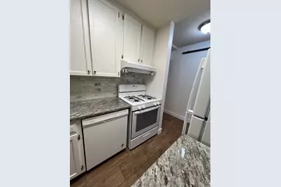 44 Shrewsbury Green Dr #B, Shrewsbury, MA 01545 - Photo 4