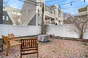 596 E 2nd St, Boston, MA 02127 - Photo 20