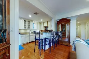 23 Pinckney, Boston, MA 02114 - Photo 10