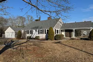 131 Division St, Harwich, MA 02671 - Photo 4