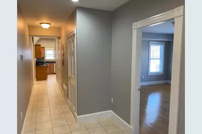 22 Howard Street #2 Right, Melrose, MA 02176 - Photo 8