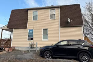 102 Hamilton St, Worcester, MA 01604 - Photo 2