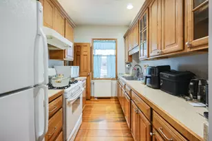 352 Barnes St, Fall River, MA 02723 - Photo 16