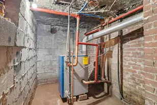 127 Dickinson St, Springfield, MA 01108 - Photo 32