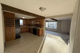 65 Pinehurst Ave, Methuen, MA 01844 - Photo 8