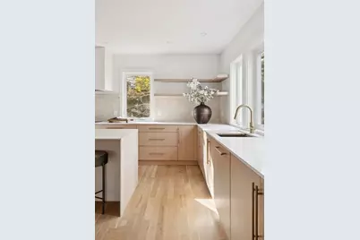 873 Chestnut Street, Newton, MA 02468 - Photo 6