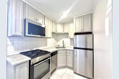 284 Montvale Ave #1R, Woburn, MA 01801 - Photo 1