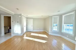 284 Montvale Ave, Woburn, MA 01801 - Photo 4