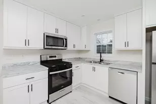 1346 Newport Ave, Attleboro, MA 02703 - Photo 6