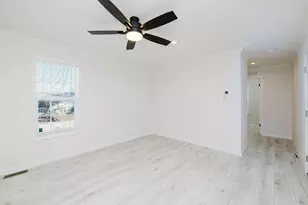 1346 Newport Ave, Attleboro, MA 02703 - Photo 12