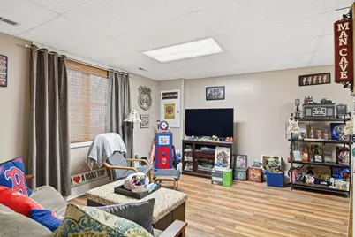 19 Greenwood St, Agawam, MA 01001 - Photo 28