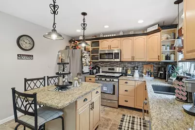 19 Greenwood St, Agawam, MA 01001 - Photo 14