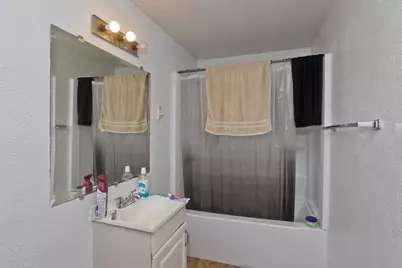 63 Pine St, Holyoke, MA 01040 - Photo 26