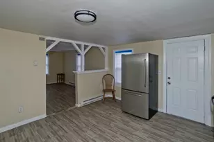 63 Pine St, Holyoke, MA 01040 - Photo 6