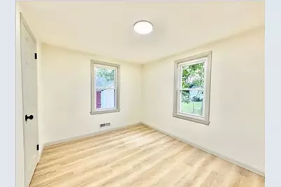 73 Summit Ave #B, Chicopee, MA 01013 - Photo 6