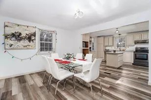 28 Holly Dr, Gardner, MA 01440 - Photo 6