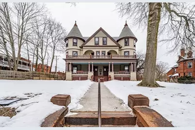 1137 Dwight St #C, Holyoke, MA 01040 - Photo 1