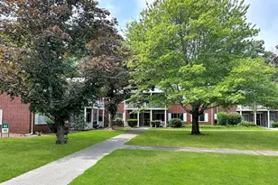 42 Bayberry Dr, Sharon, MA 02067 - Photo 2