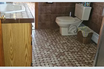 53 Howard Ave, New Bedford, MA 02745 - Photo 14