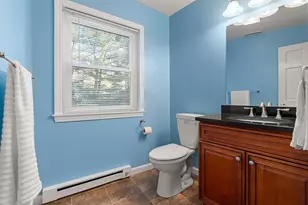 168 Upton St, Grafton, MA 01519 - Photo 24