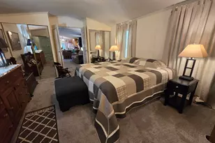 72 Holiday Cir, Chicopee, MA 01020 - Photo 12