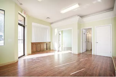 257 Hampden St #4, Chicopee, MA 01013 - Photo 8