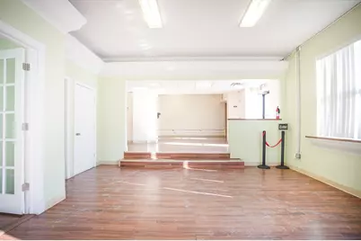 257 Hampden St #4, Chicopee, MA 01013 - Photo 6