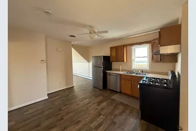 1753 E Rodney French Blvd #3, New Bedford, MA 02744 - Photo 4